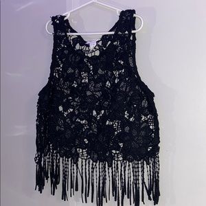 •Fringe see-through tank top•Medium•
